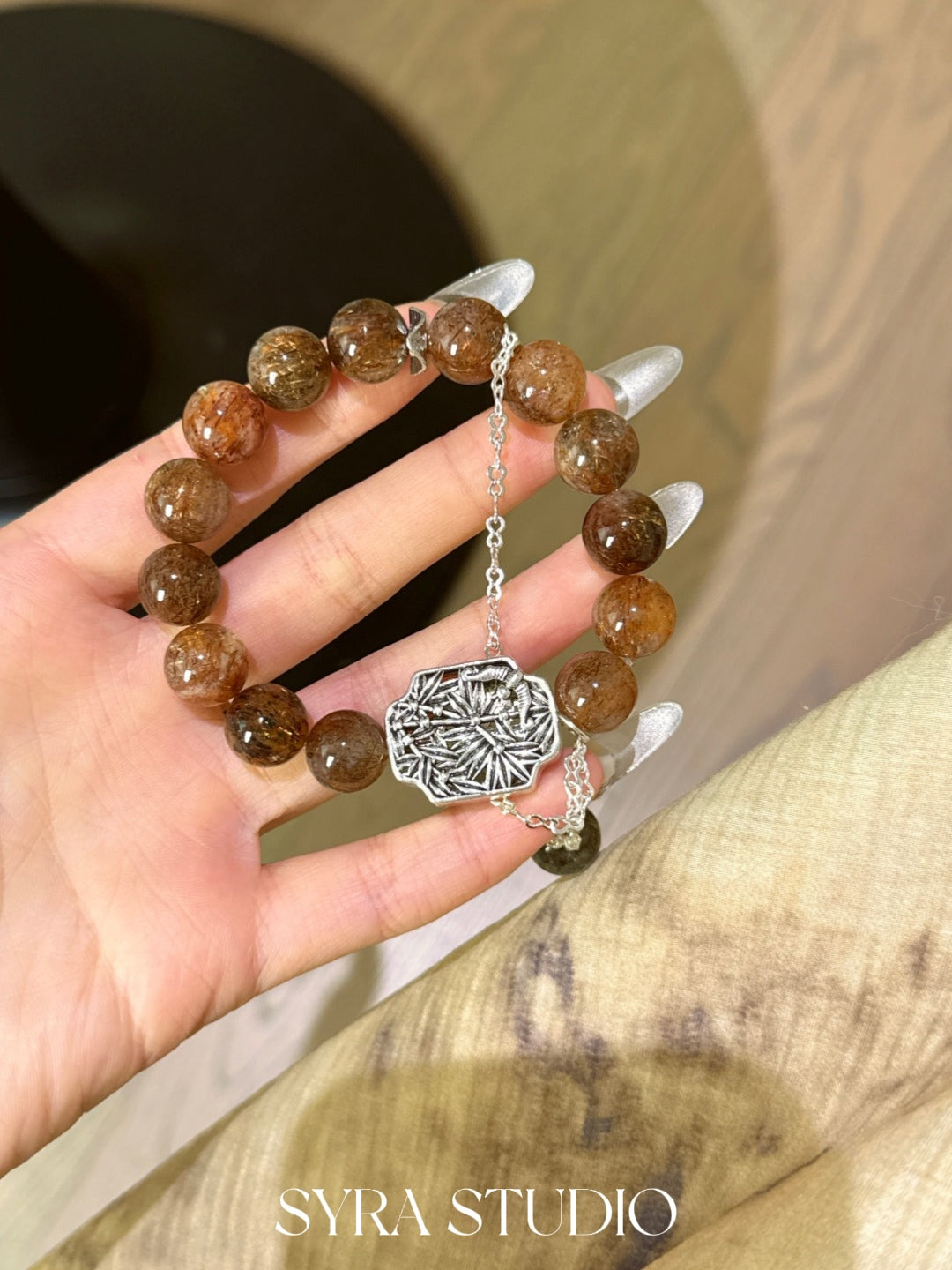 SYRA Onyx Goldshield Bracelet